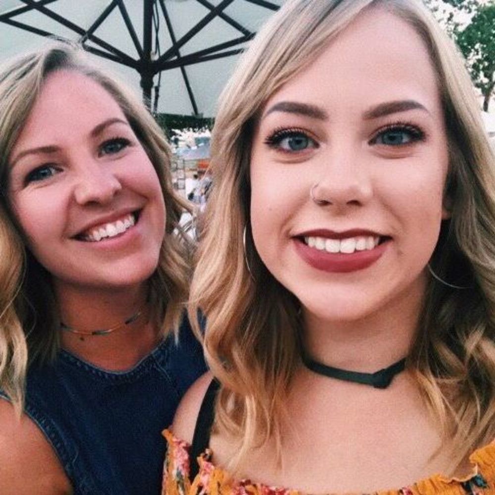 Meet your Posher, Hayley